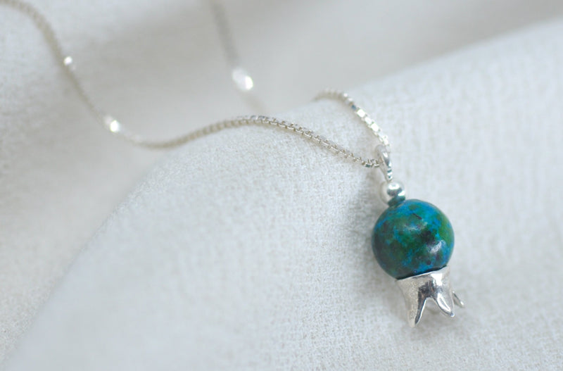 ‏‏POMEGRANATE & CHRYSOCOLLA STONE NECKLACE